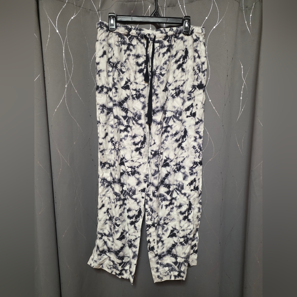 PINK Victoria's Secret Monochrome Tie-Dye Pants